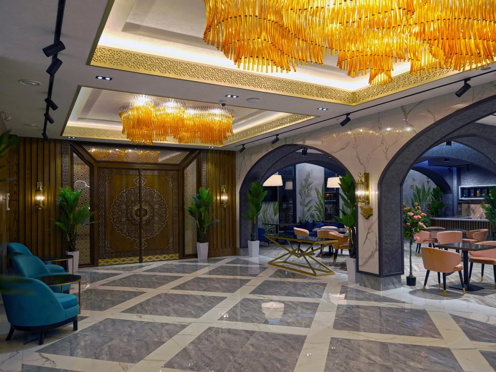 Paradise Plaza lobby